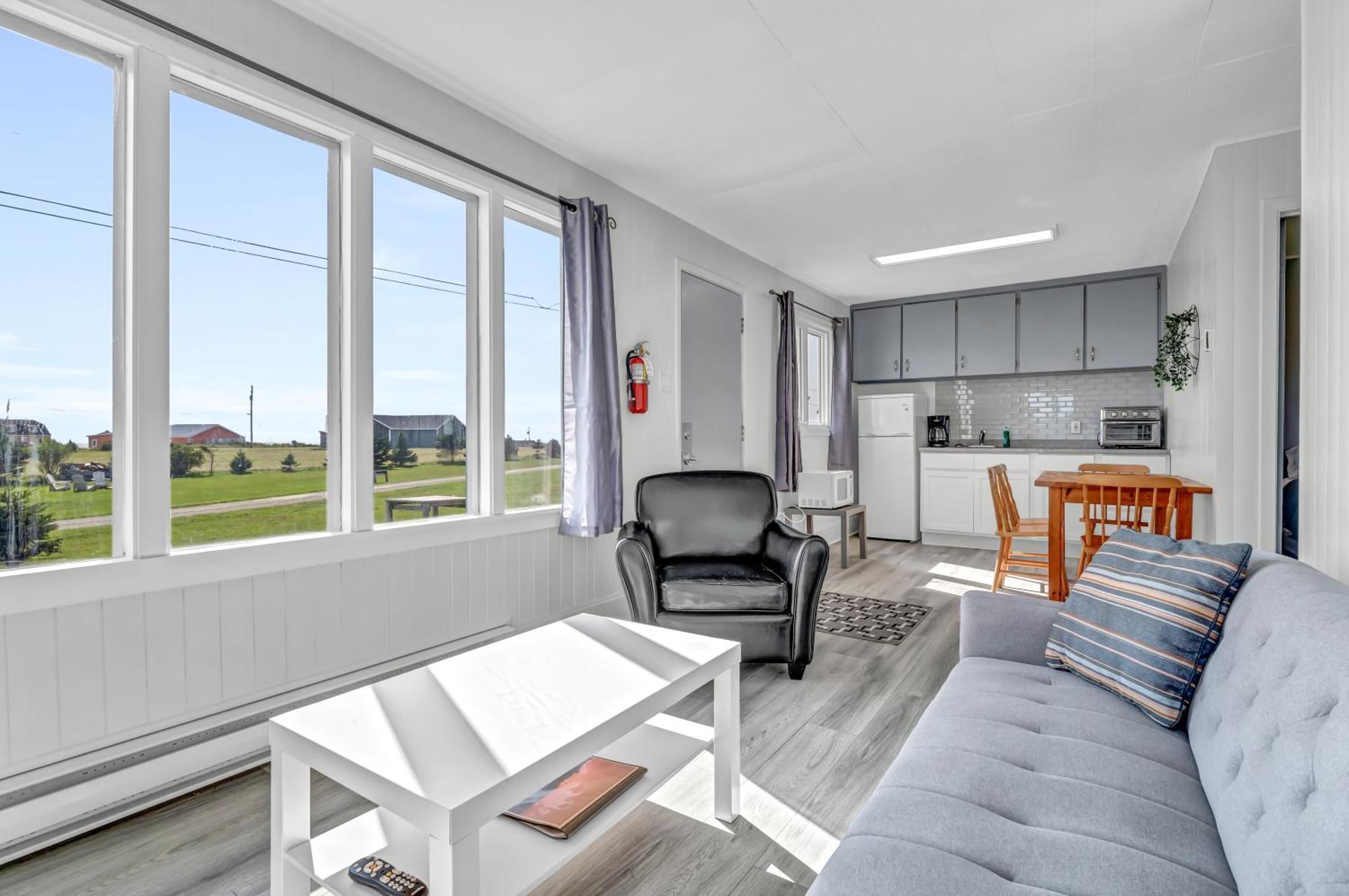 Cape View Motel & Cottages Mavilette Екстер'єр фото