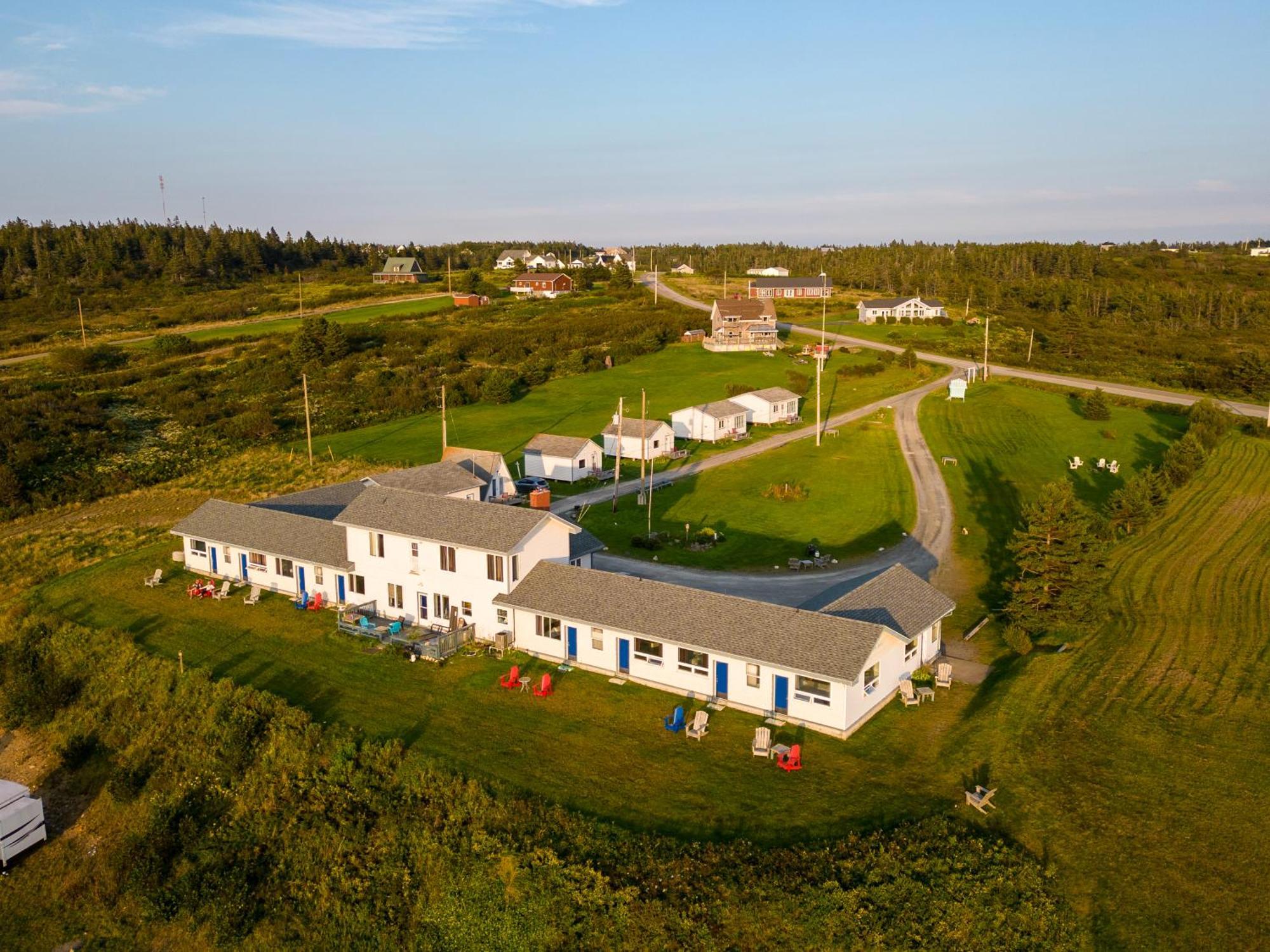 Cape View Motel & Cottages Mavilette Екстер'єр фото
