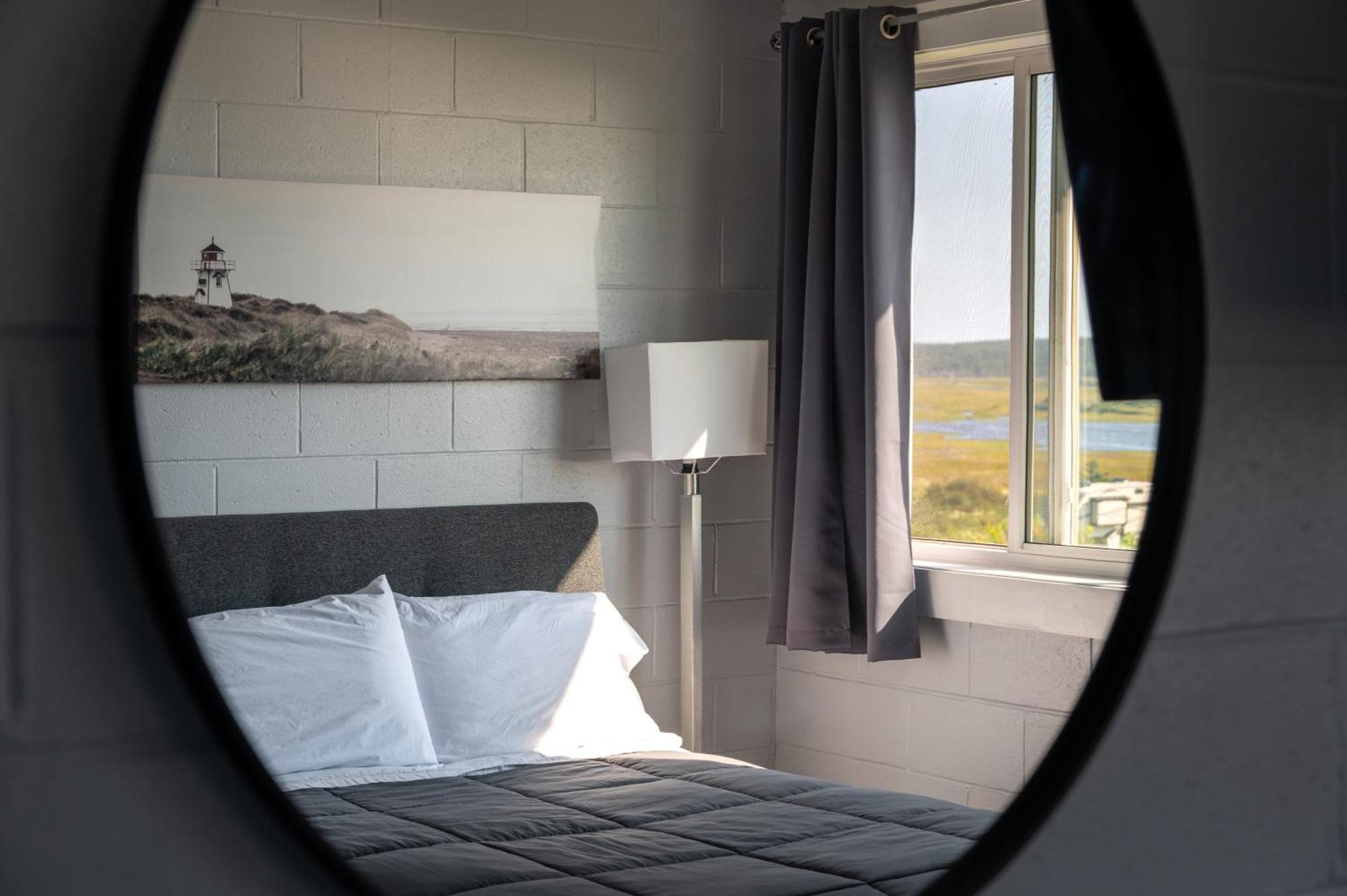 Cape View Motel & Cottages Mavilette Екстер'єр фото