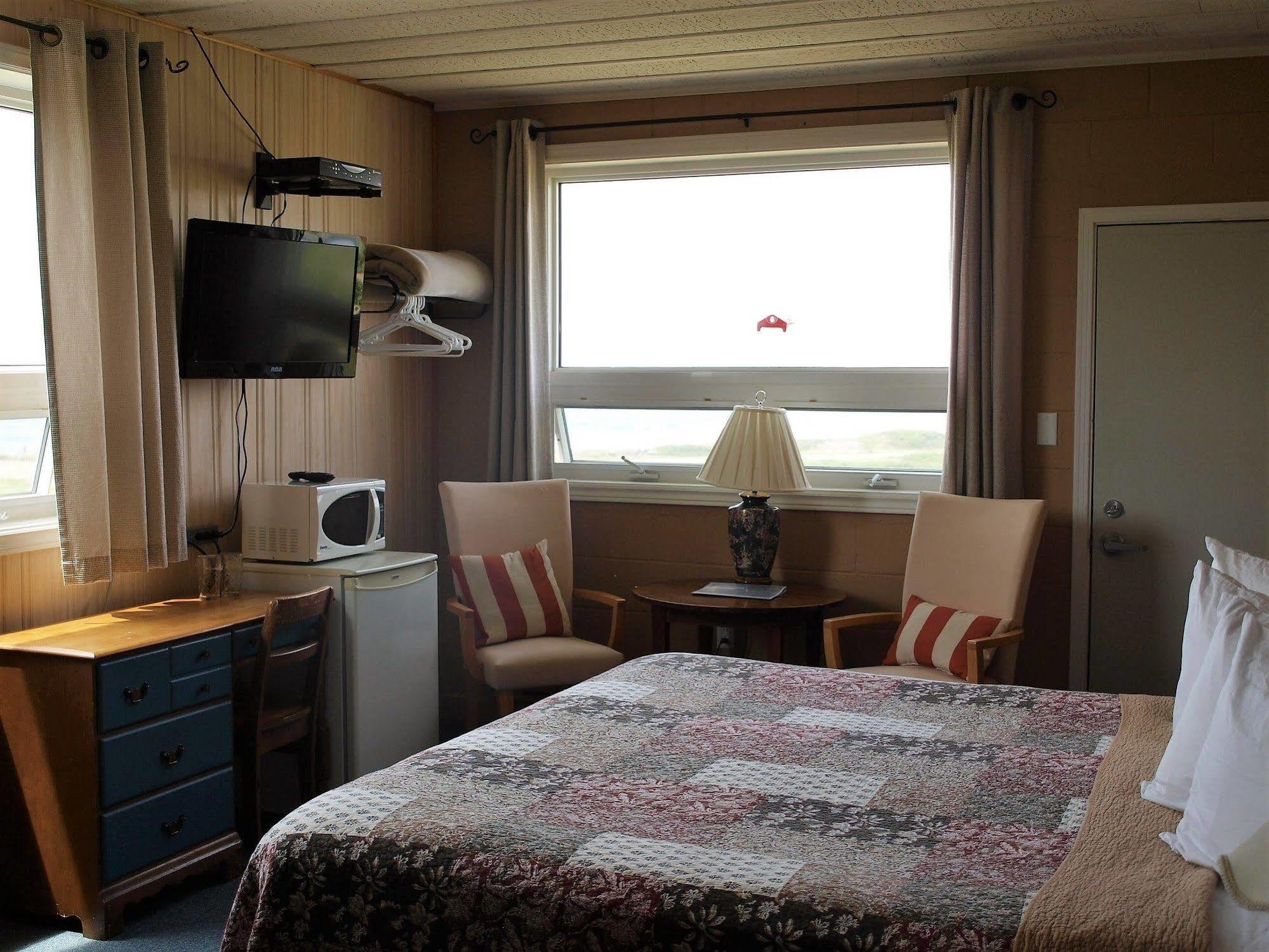 Cape View Motel & Cottages Mavilette Екстер'єр фото